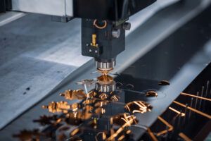 CNC laserskærer af metal